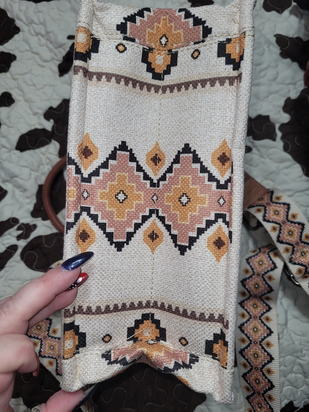 Wrangler Brown, Cream & Yellow Aztec Tote - Picture 4 of 10